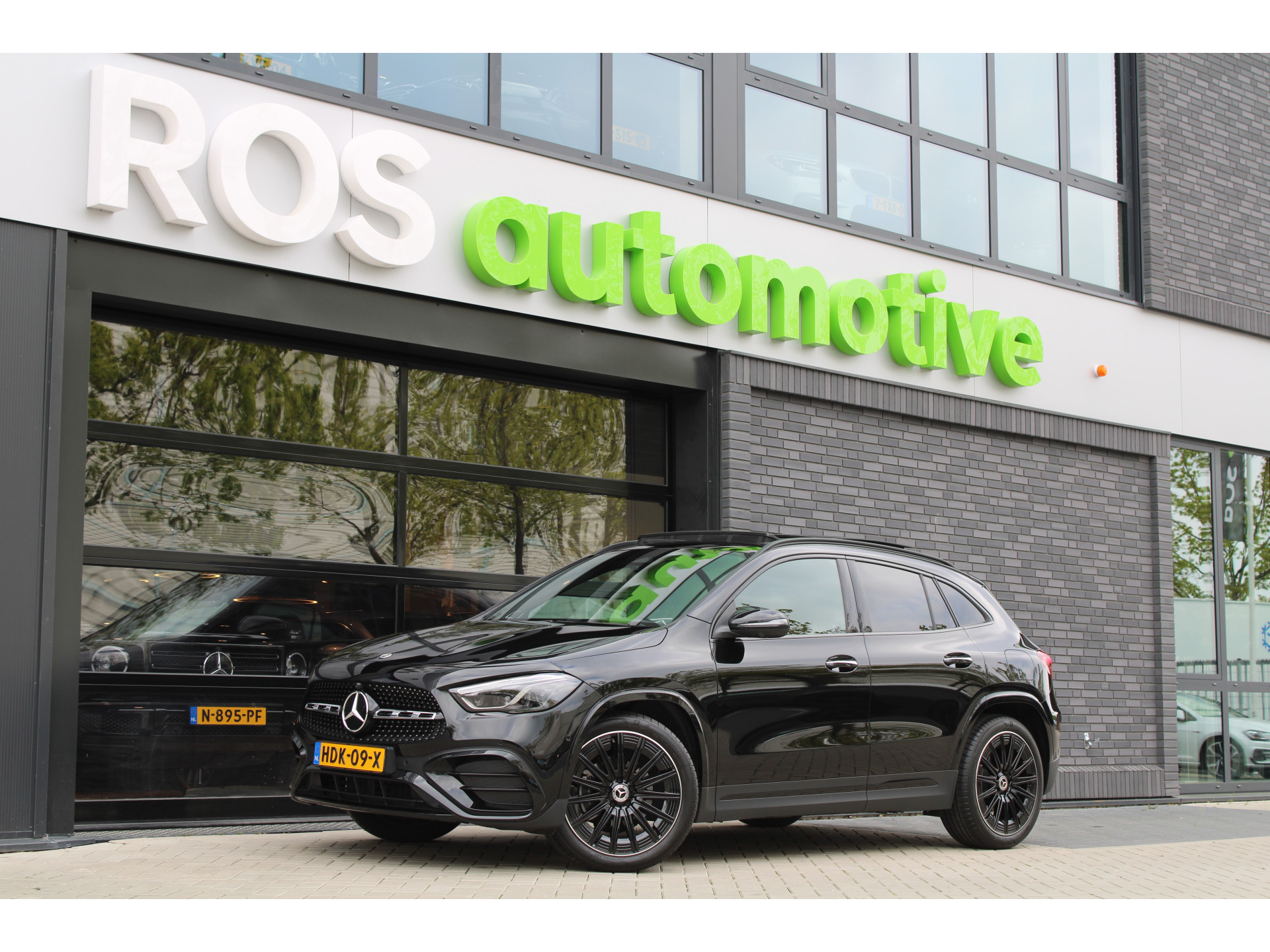 Mercedes-Benz GLA 200 AMG Line 44417716-0.jpg | ROS Automotive