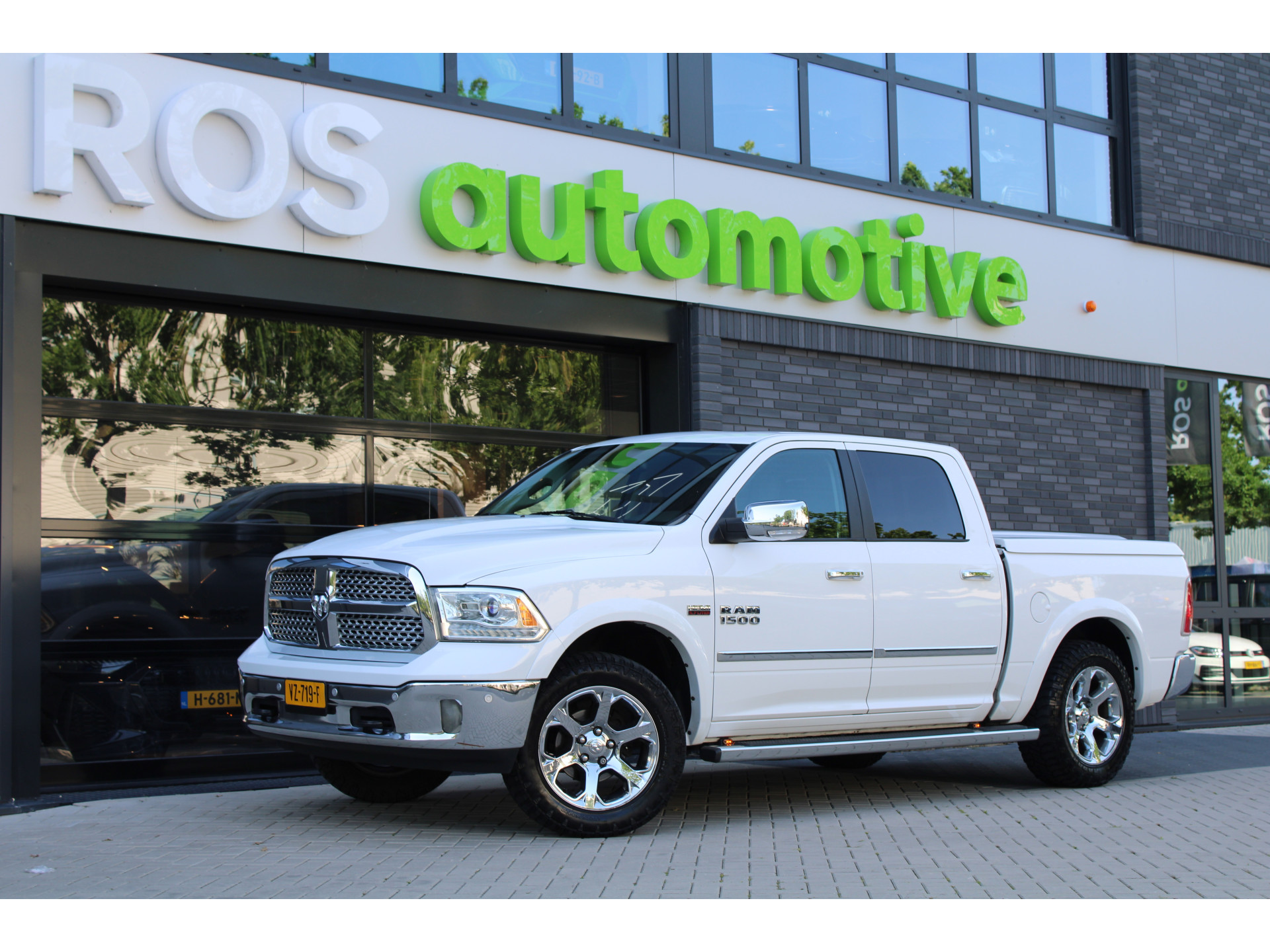 Dodge Ram 1500 5.7 V8 4x4 Quad Cab 6'4 45657286-0.jpg | ROS Automotive