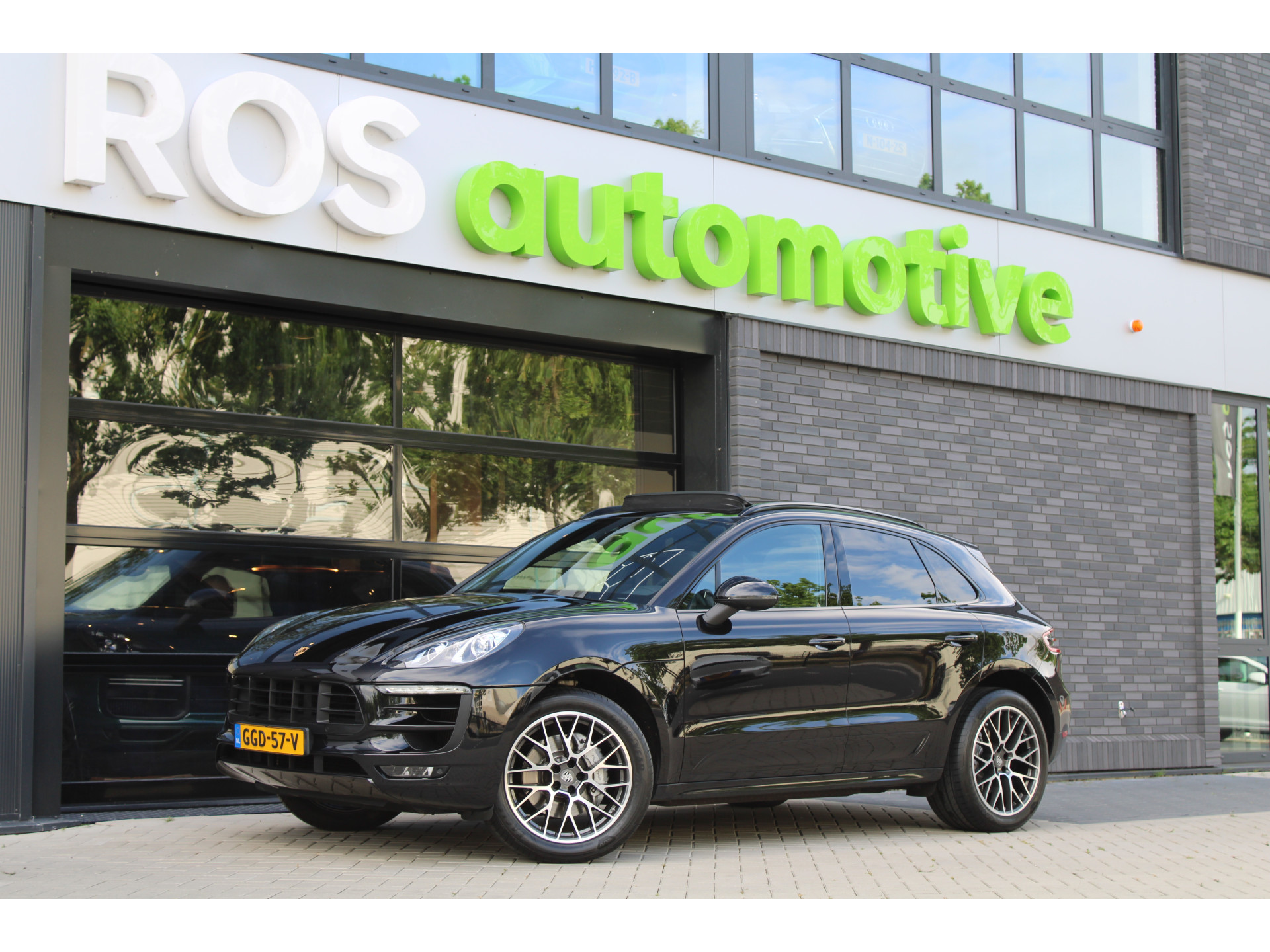 Porsche Macan 3.0 S 45913259-0.jpg | ROS Automotive