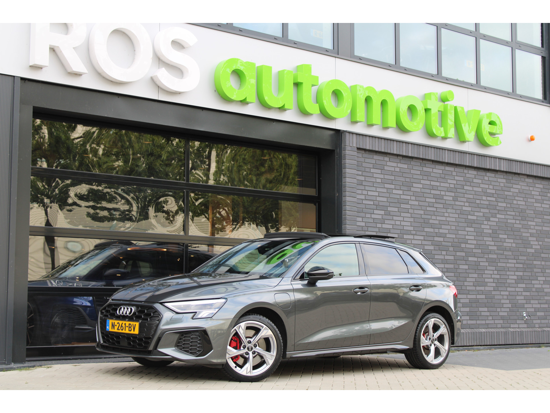 Audi A3 Sportback 45 TFSI e S edition Competition 47111180-0.jpg | ROS Automotive