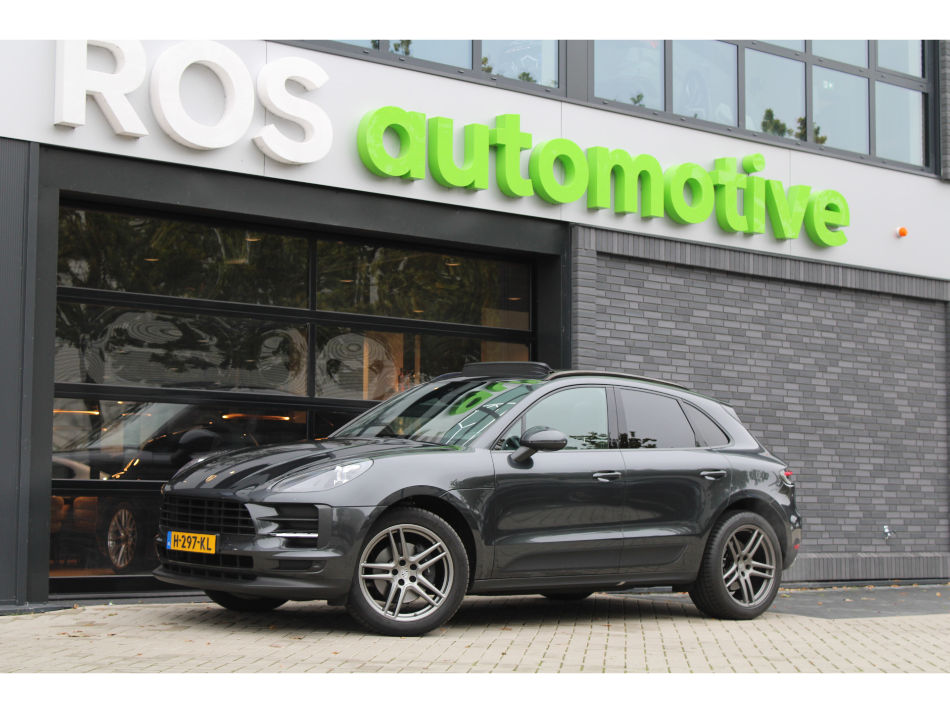Porsche Macan 2.0 47939190-0.jpg | ROS Automotive