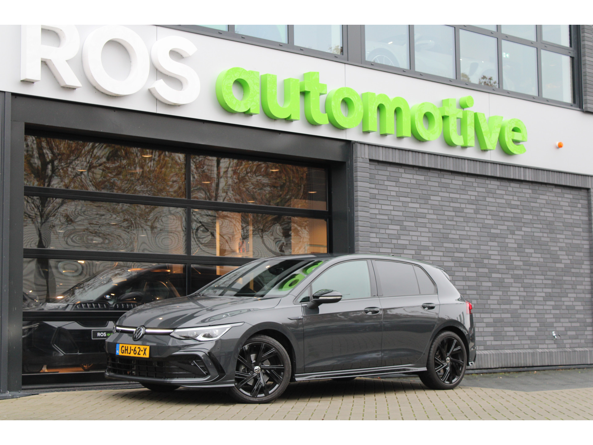 Volkswagen Golf 1.5 eTSI R-Line Business 49604134-0.jpg | ROS Automotive